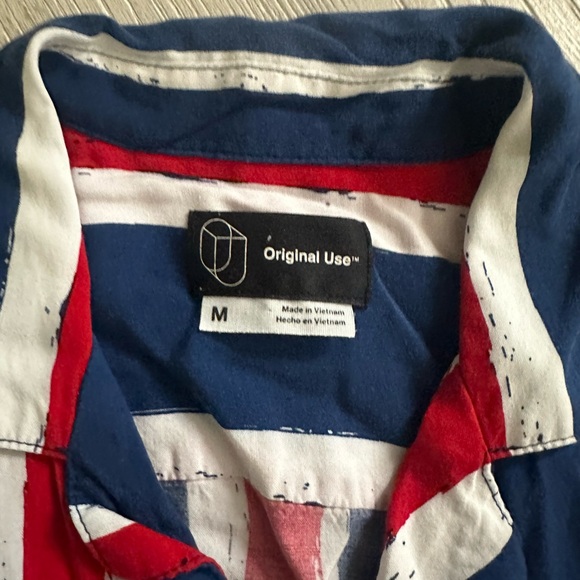 Button up - Picture 2 of 2